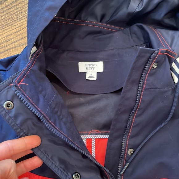 Unworn crown and Ivy rain jacket - unlined. Size Small - Picture 2 of 3